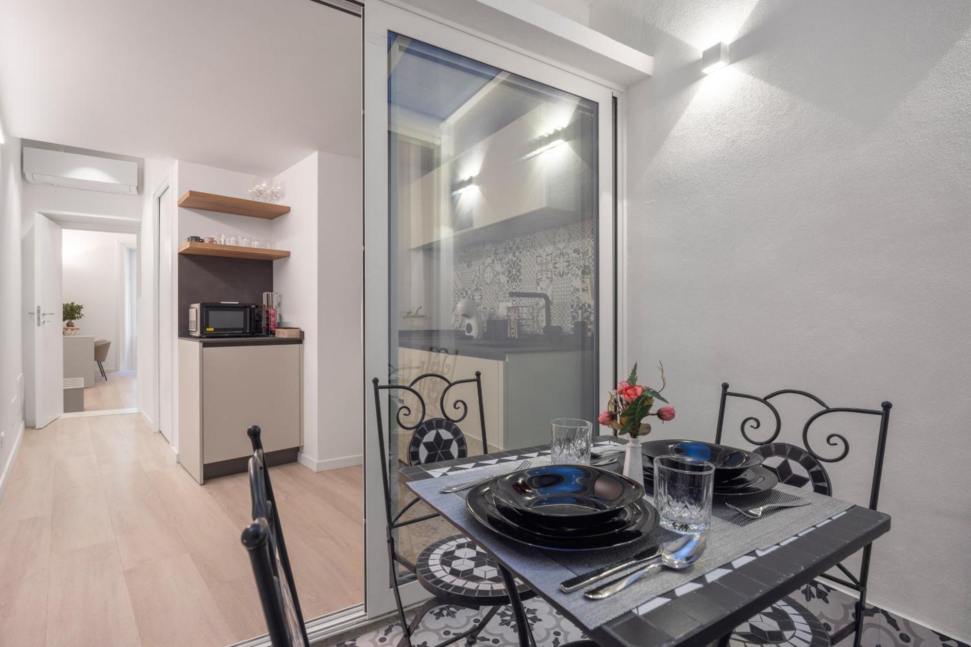 Roccella Apartment *